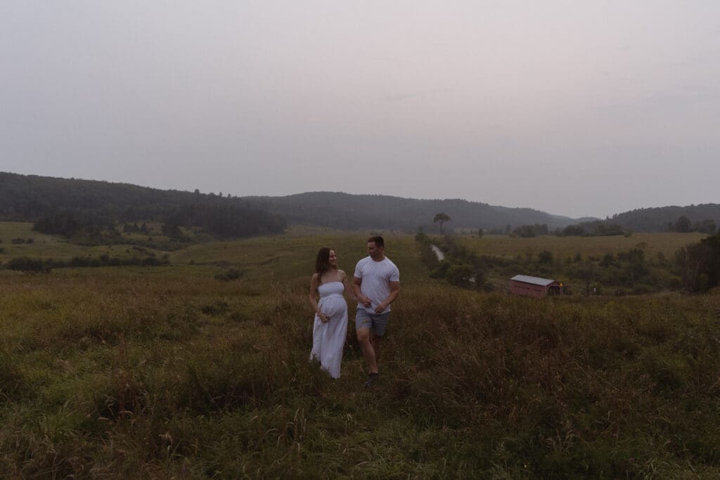 A couple enjoying Meech Creek Valley, in Gatineau Park