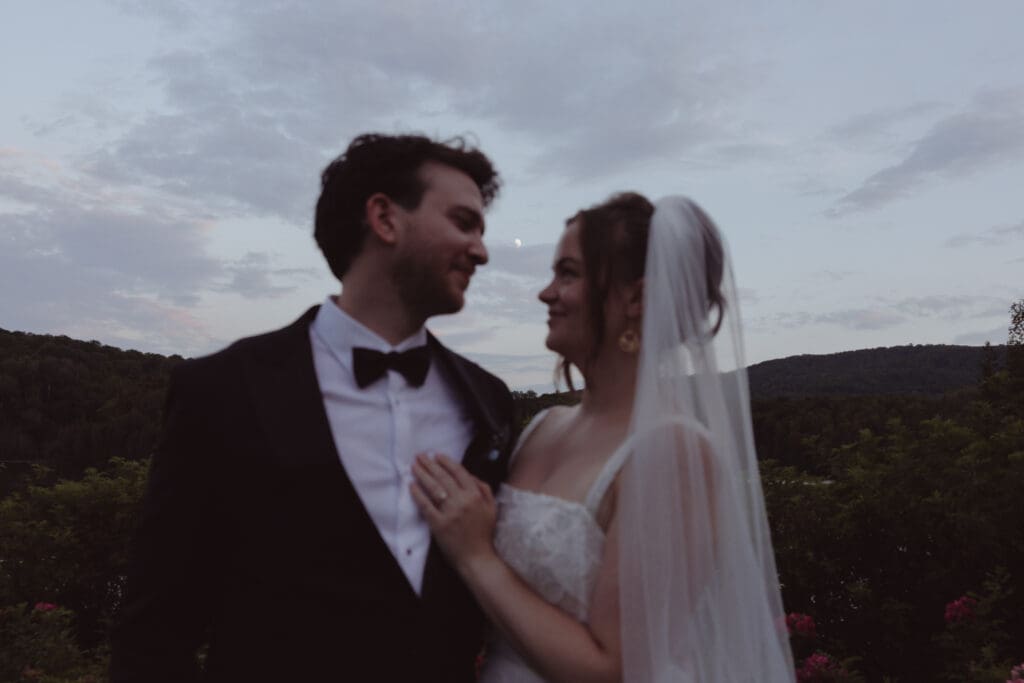 Intimate cottage wedding in the Outaouais, Quebec.