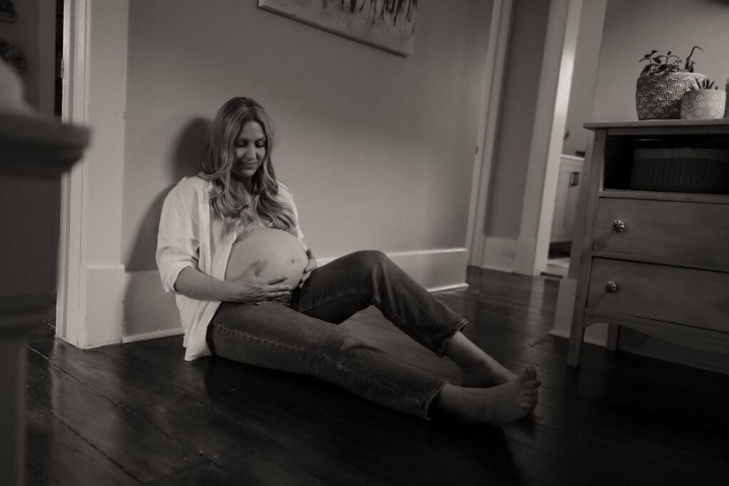 In-home maternity shoot in Kemptville, Ontario.